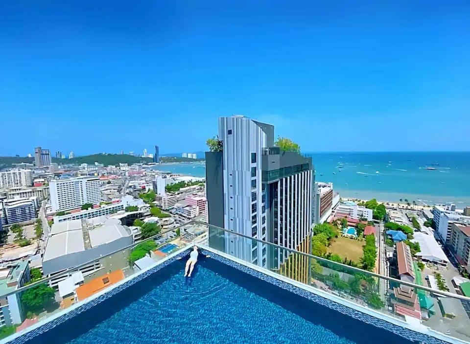 Amazing Infinity Pool Condo Next To The Beach Паттая Екстер'єр фото